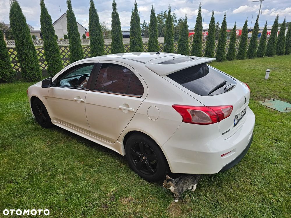 Mitsubishi Lancer 1.8 Invite - 3