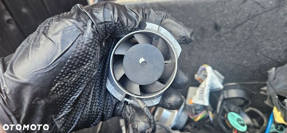 BMW 5 E60 7 E65 X5 E70 X6 E71 7 F01 6 F06 5 F10 F11 Wentylator fotela Wentylatorek fotela Wentylacja Wiatrak Wiatraczek  7056235 7021636 - 3