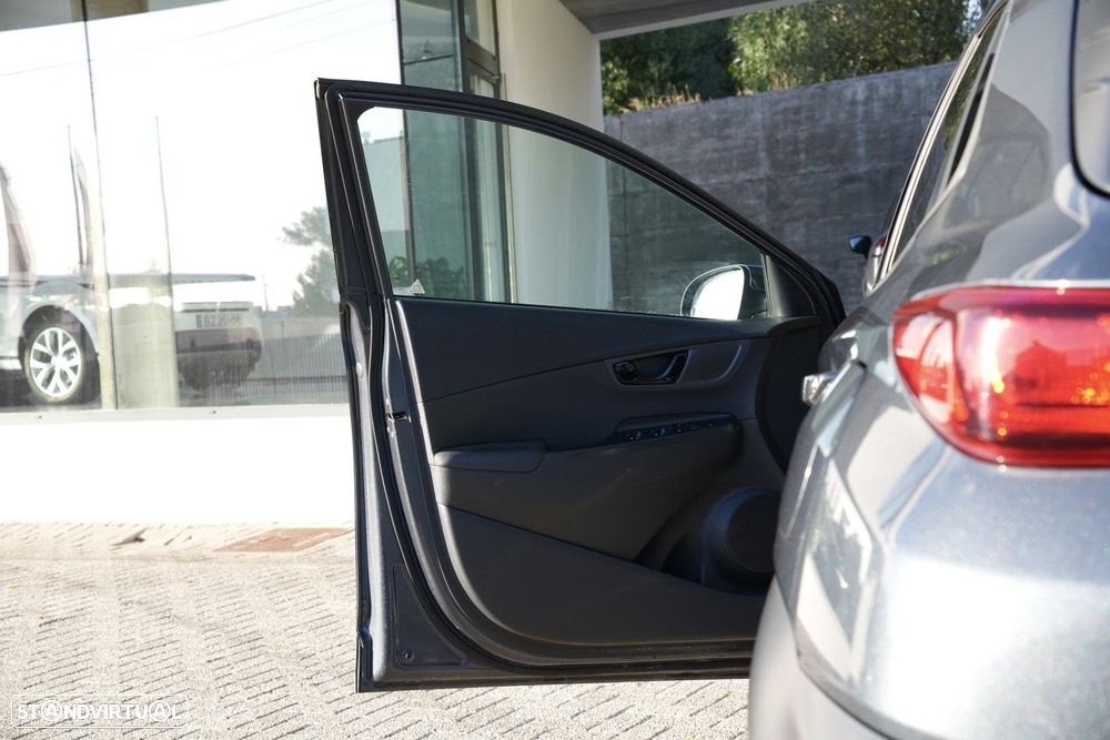 Hyundai Kauai 1.0 T-GDi Pele/Tecido Vermelho - 25