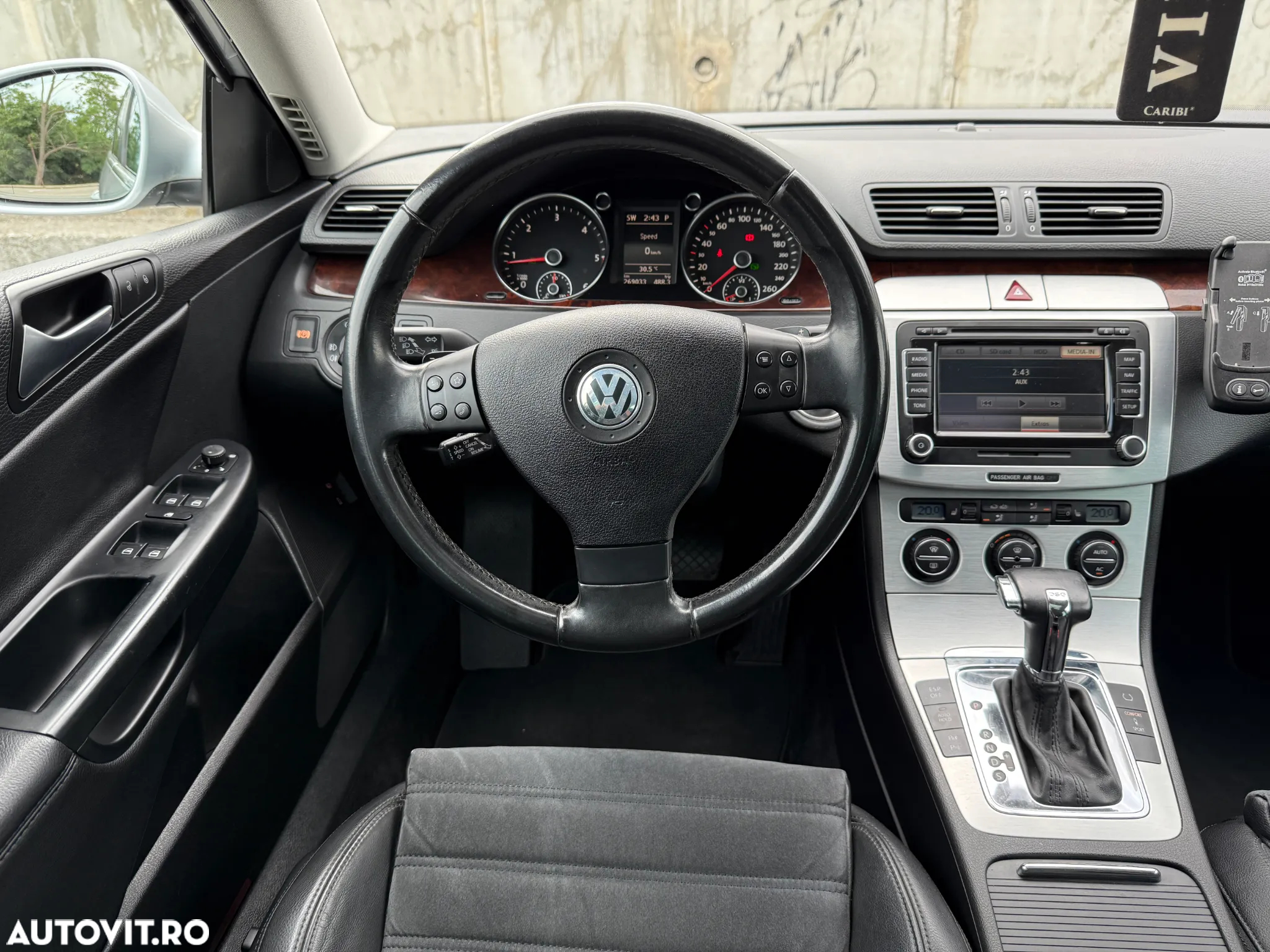 Volkswagen Passat Variant 2.0 TDI Blue TDI DSG Highline - 13