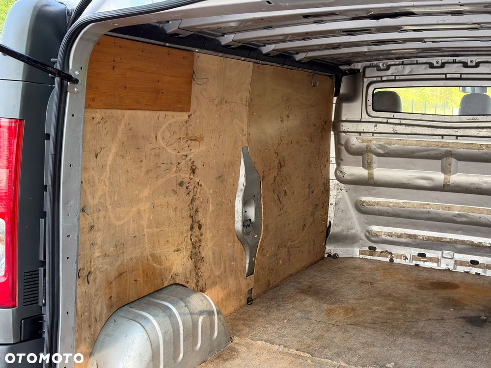 Renault Trafic - 19