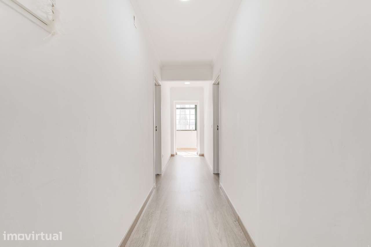 MORADIA T3 | TERRENO C/ OLIVEIRAS E VINHA | ARMAZÉM 90 m² | ALENQUER - Grande imagem: 2/60