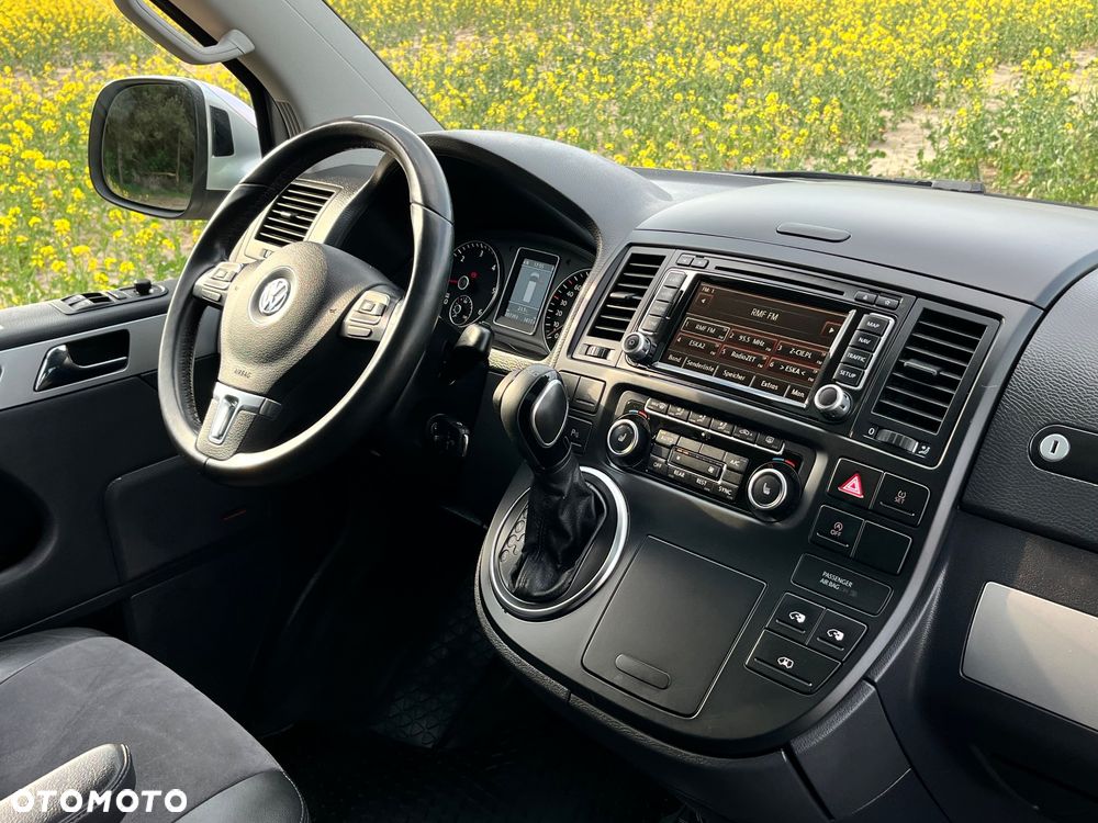 Volkswagen Multivan - 27