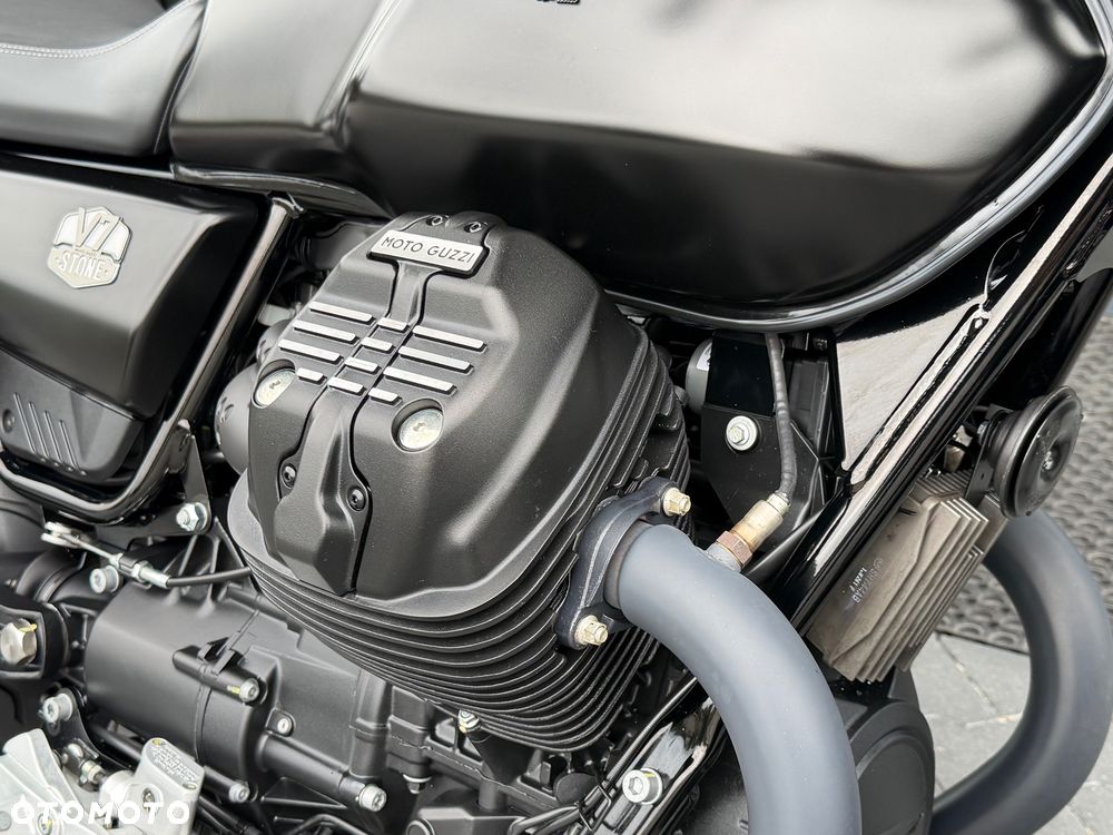 Moto Guzzi V7 - 19