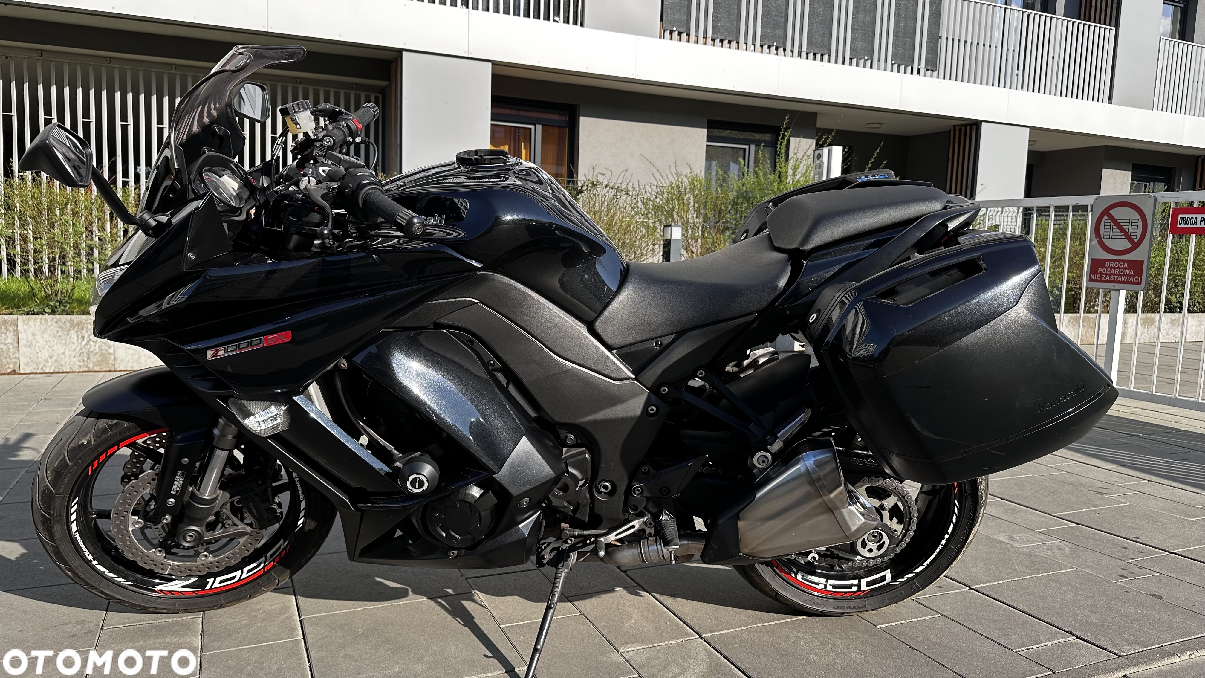 Kawasaki Ninja 1000 SX - 12