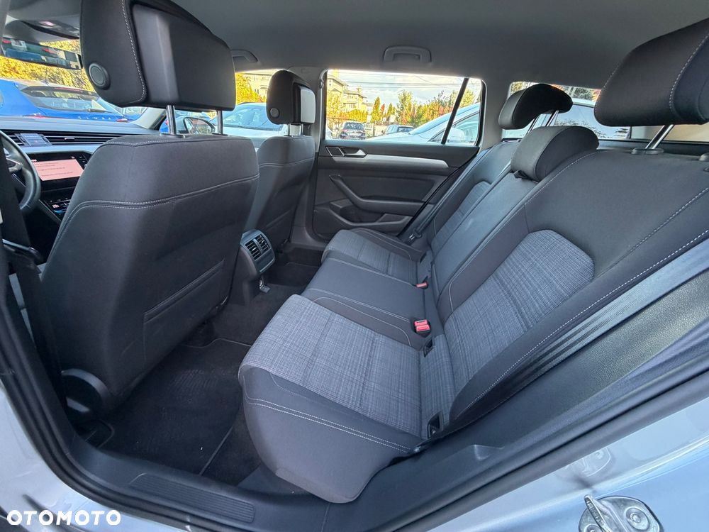 Volkswagen Passat 1.5 TSI EVO Business DSG - 28