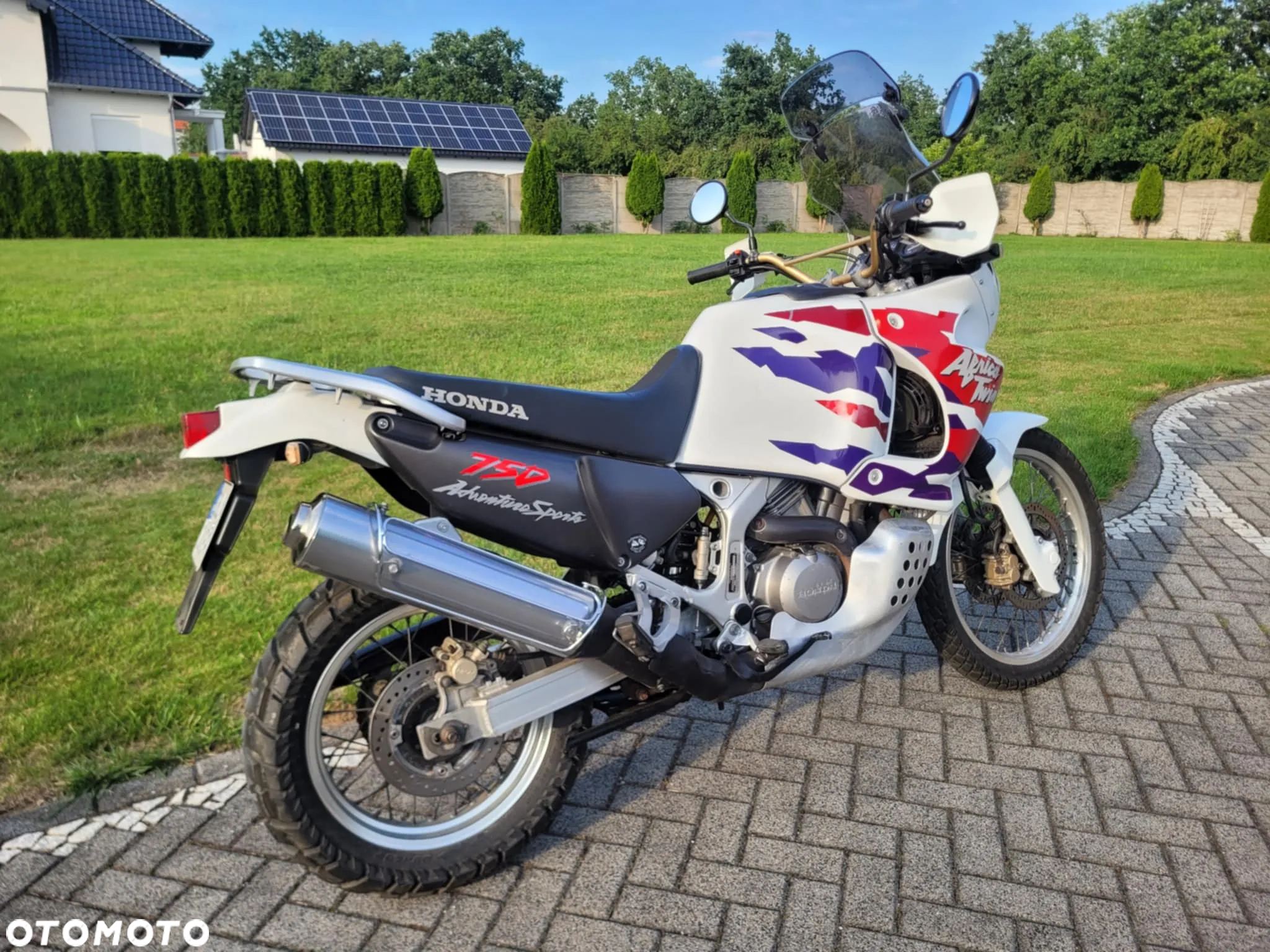 Honda XRV