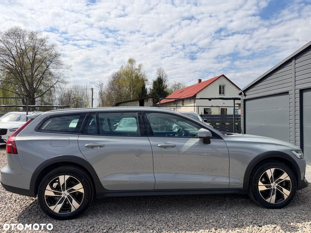 Volvo V60 Cross Country B4 D AWD Geartronic - 10