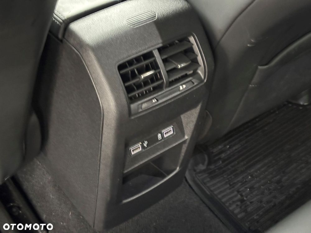 Peugeot 308 1.2 PureTech GPF Allure S&S - 10