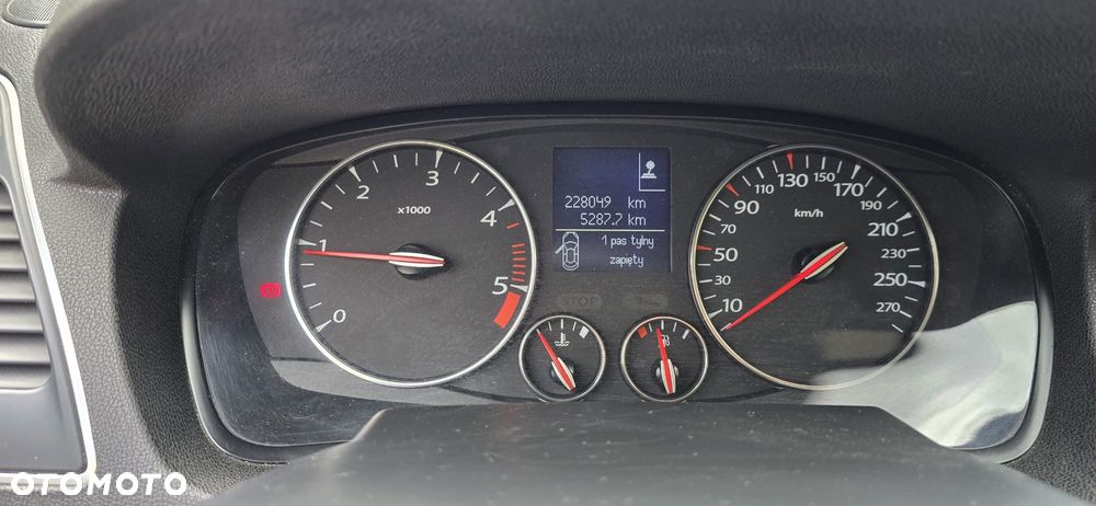 Renault Laguna 2.0 dCi Initiale - 9