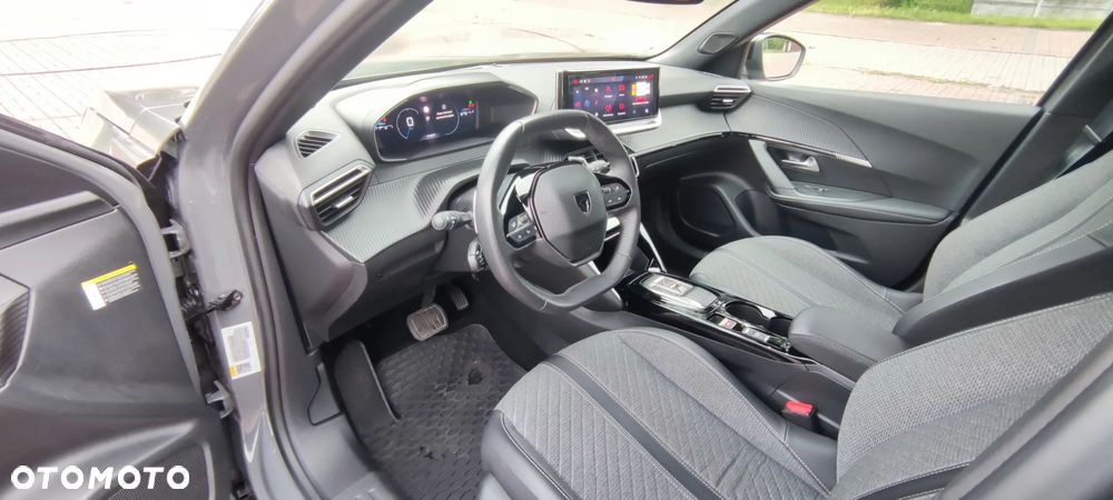 Peugeot 2008 PureTech 130 Allure S&S EAT8 - 17