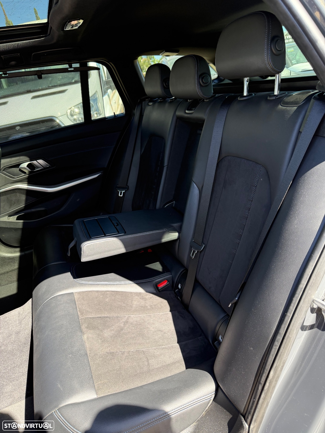 BMW 320 i Touring Pack M Shadow Auto - 19