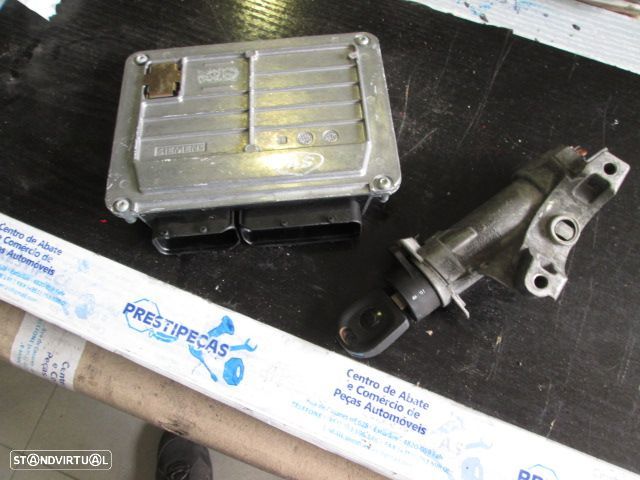 Centralina 06B906033G VW PASSAT 2001 20I SIEMENS - 2