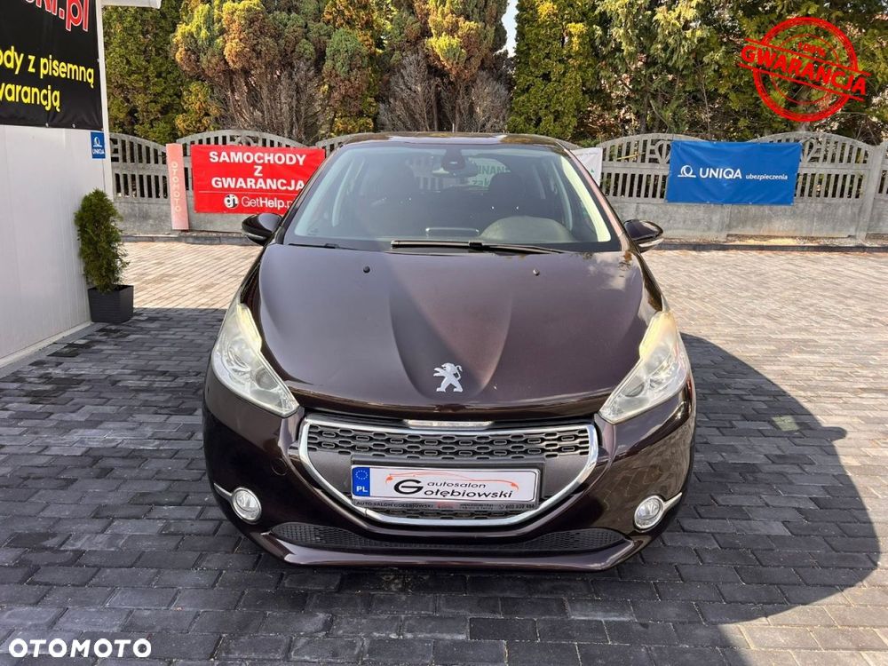 Peugeot 208 - 17