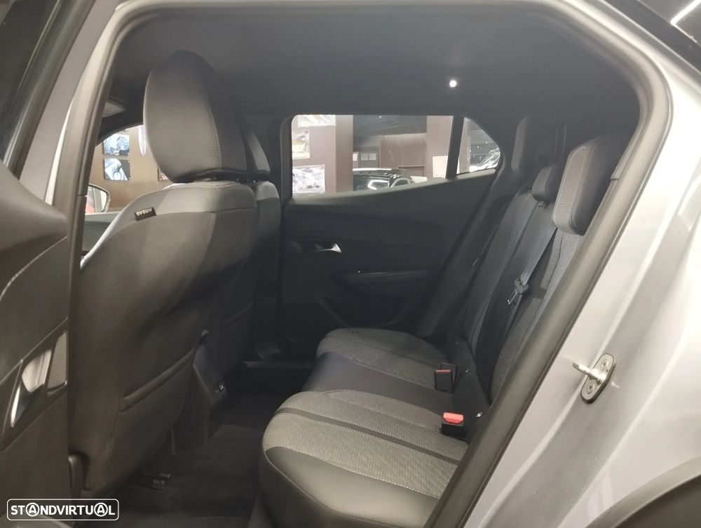 Peugeot 2008 1.2 PureTech Allure — fotografia 14