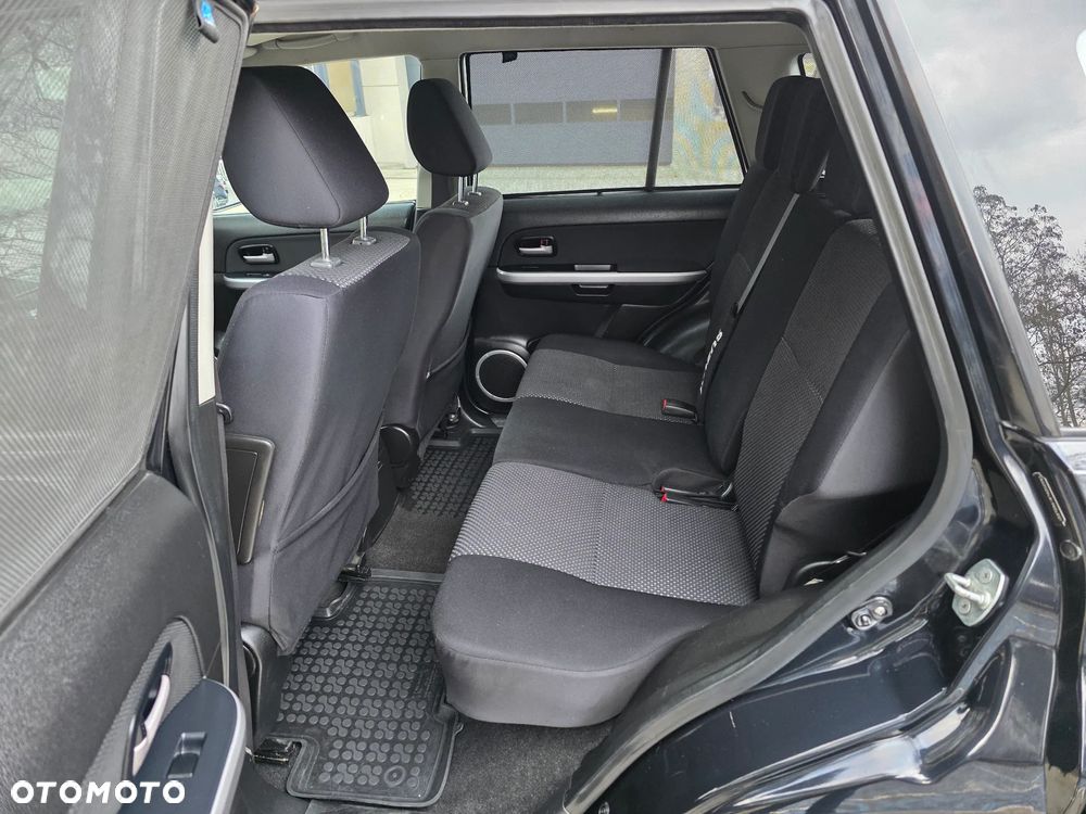 Suzuki Grand Vitara 2.7 V6 - 14