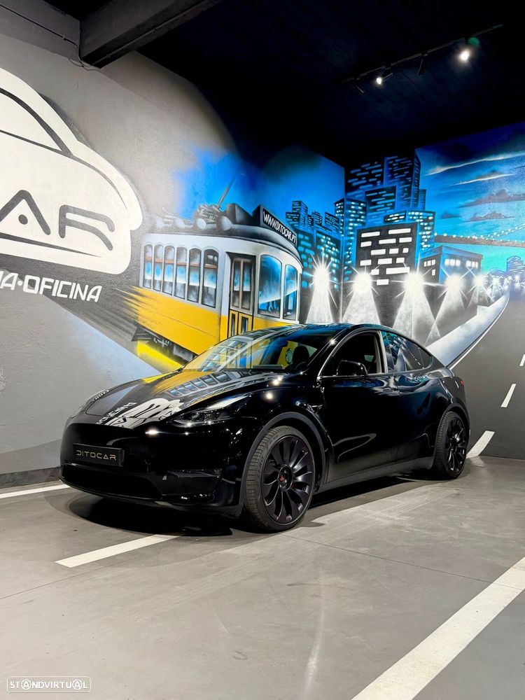 Tesla Model Y Performance Dual Motor AWD - 3