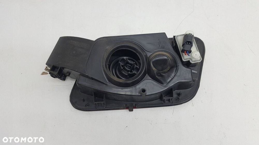 opel grandland x 17- klapka wlewu paliwa kod lakieru : gdu - 3