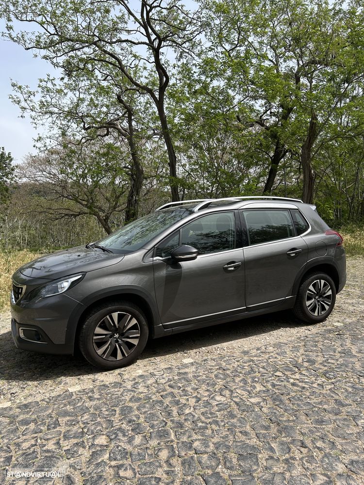 Peugeot 2008 1.2 PureTech Allure - 1