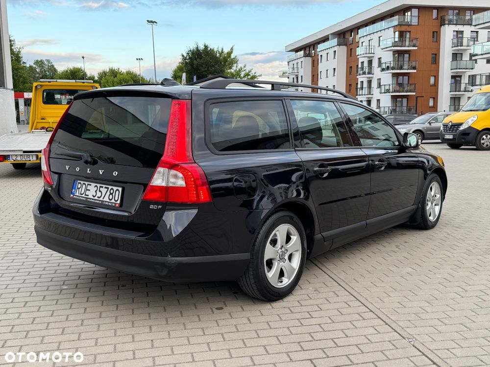 Volvo V70 2.0 Kinetic - 4