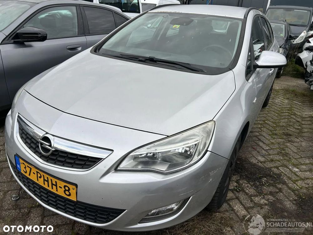 Toyota Auris Hybrid 135 Premium - 12