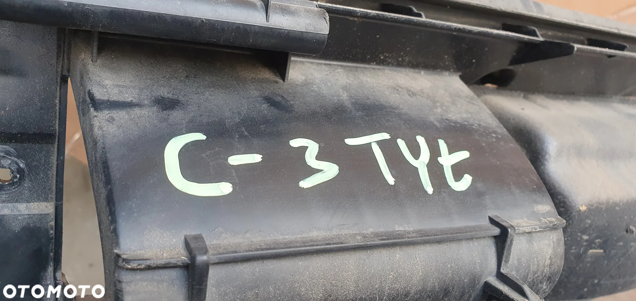 Ślizg zderzaka tył tylny środkowy Citroen C3 9642635377 - 6