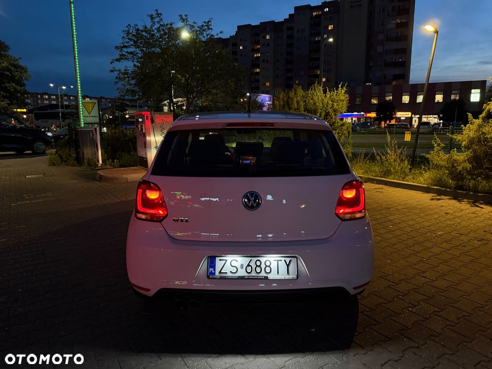 Volkswagen Polo - 5