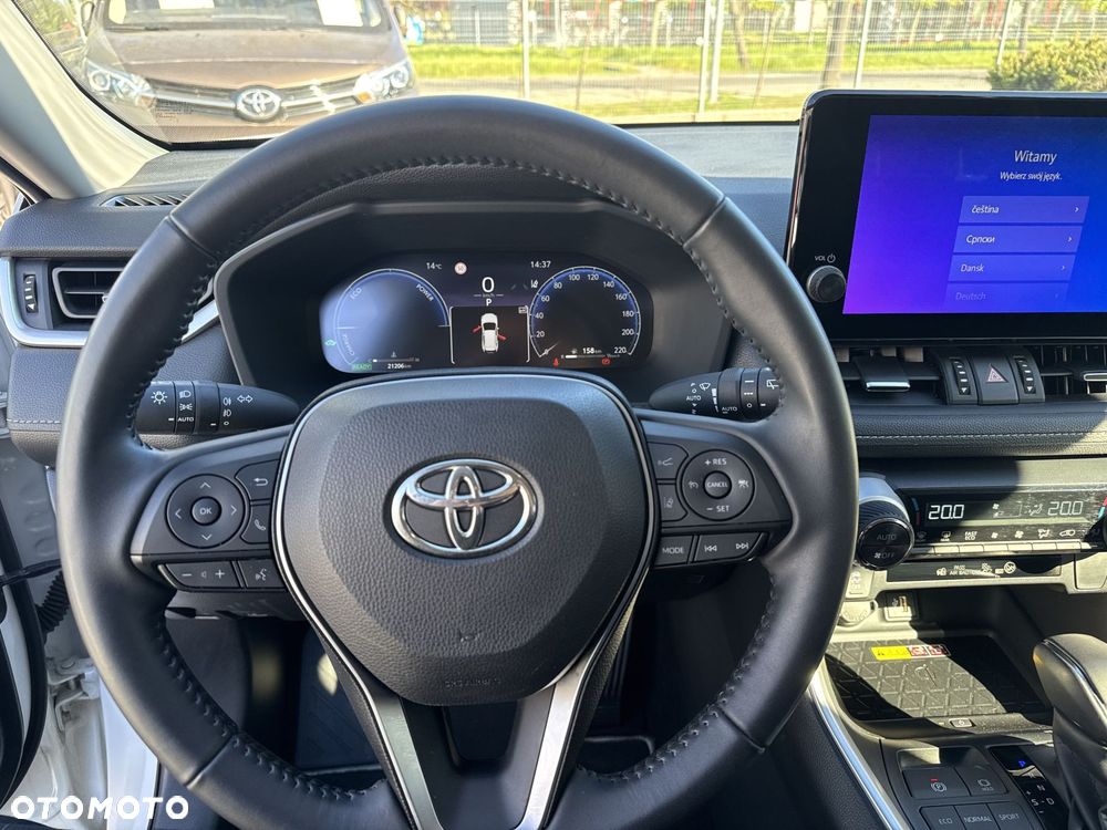 Toyota RAV4 - 16
