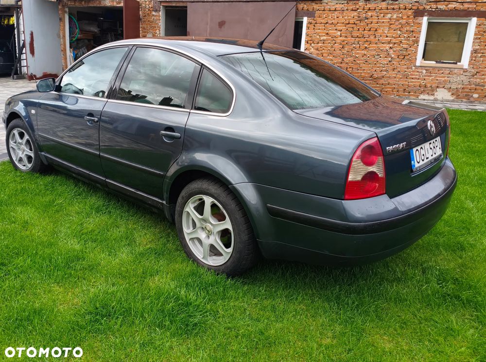 Volkswagen Passat - 3