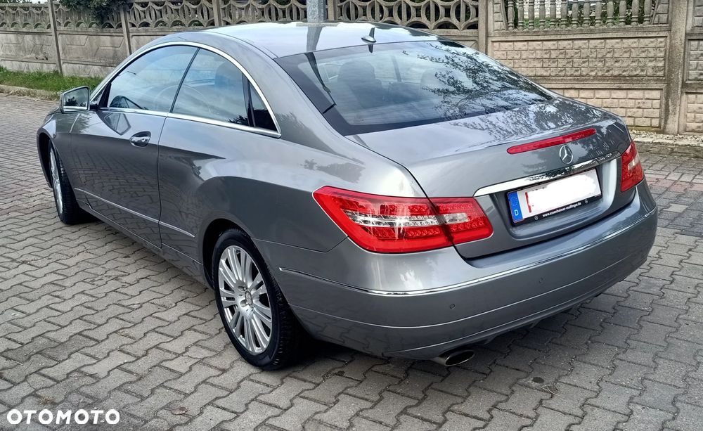 Mercedes-Benz E-Class 2013 photo 4