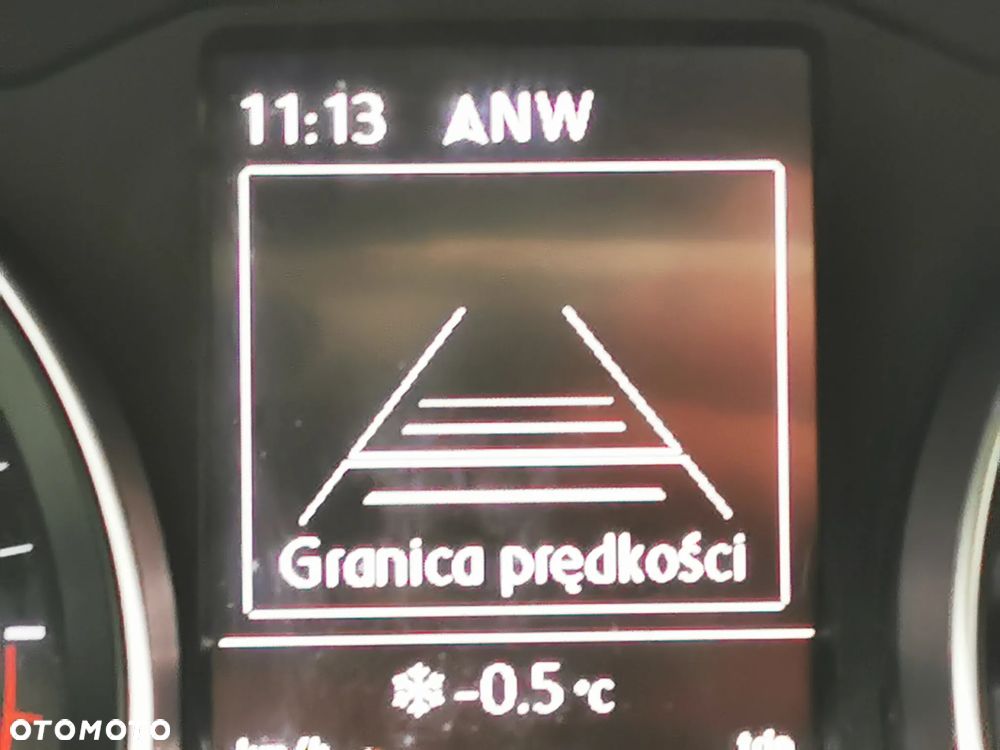 Volkswagen Passat 2.0 TDI BlueMotion Technology Highline - 29