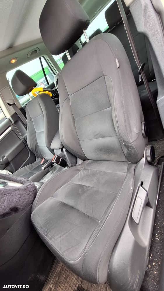 Volkswagen Golf 2.0 TDI DPF Highline - 19