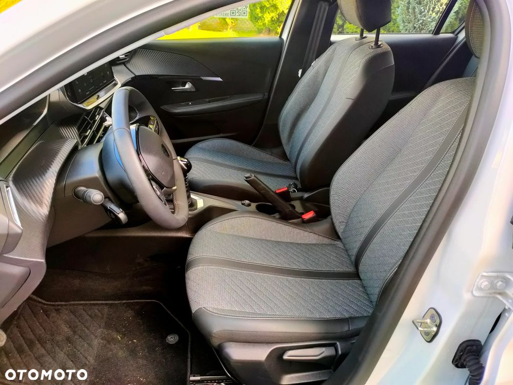 Peugeot 208 - 10