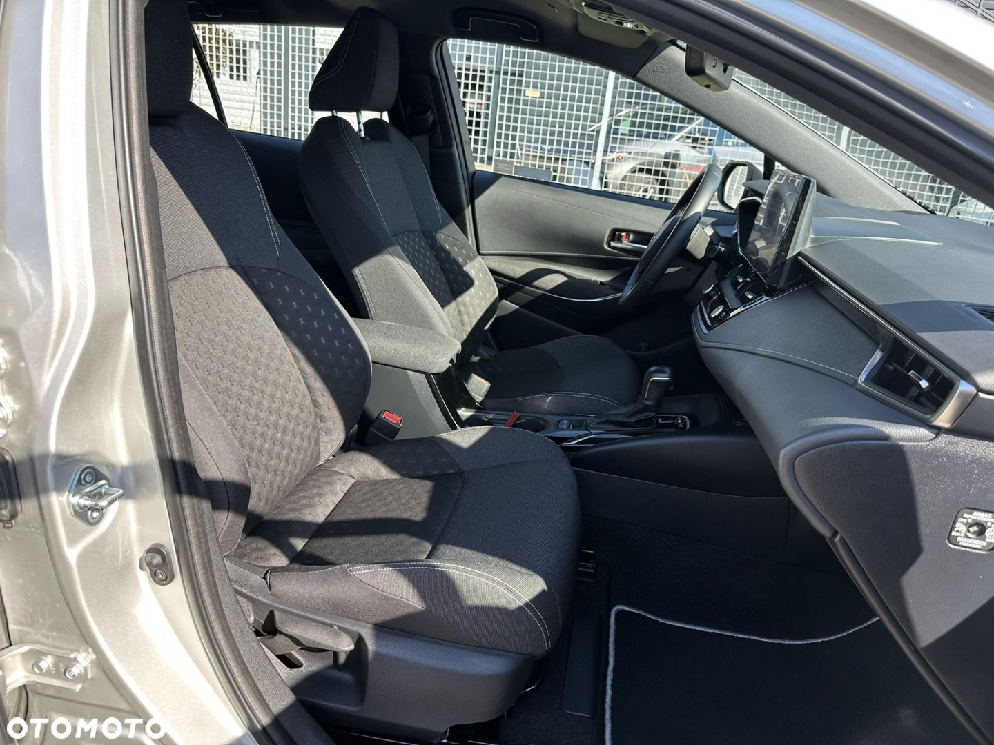 Toyota Corolla 1.8 Hybrid Comfort - 6
