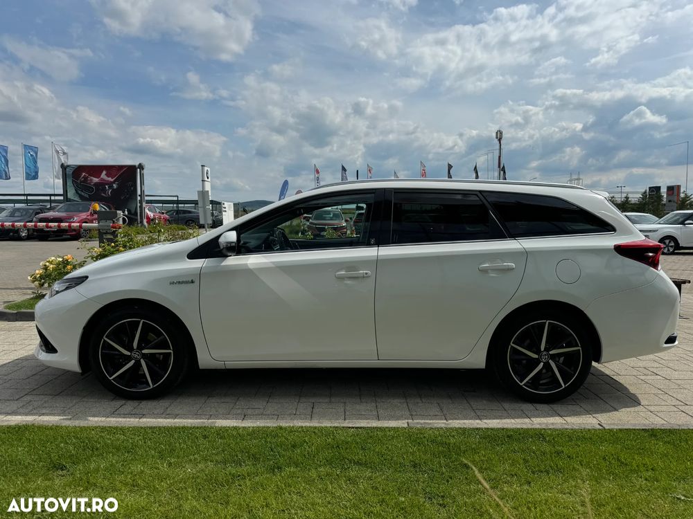 Toyota Auris 1.8 L VVT-i Sol+ - 4