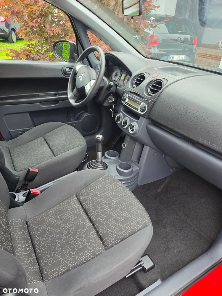 Mitsubishi Colt - 10