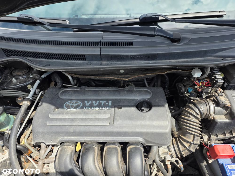 Toyota Corolla Verso 1.8 Multi-Mode Executive - 24