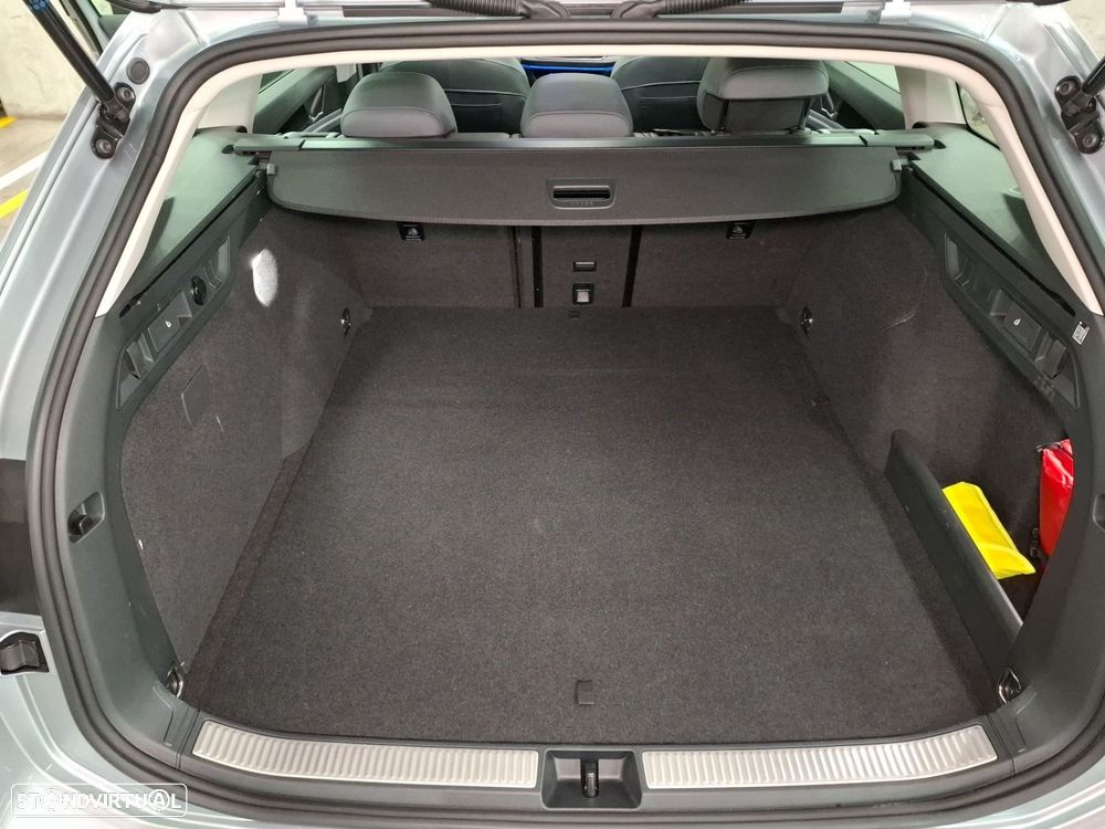 VW Passat Variant 1.5 TSI eHybrid Business DSG - 25