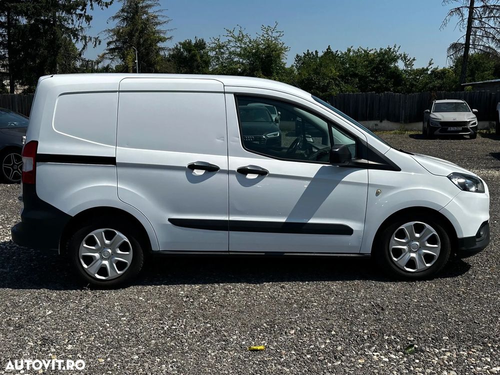 Ford Courier - 10
