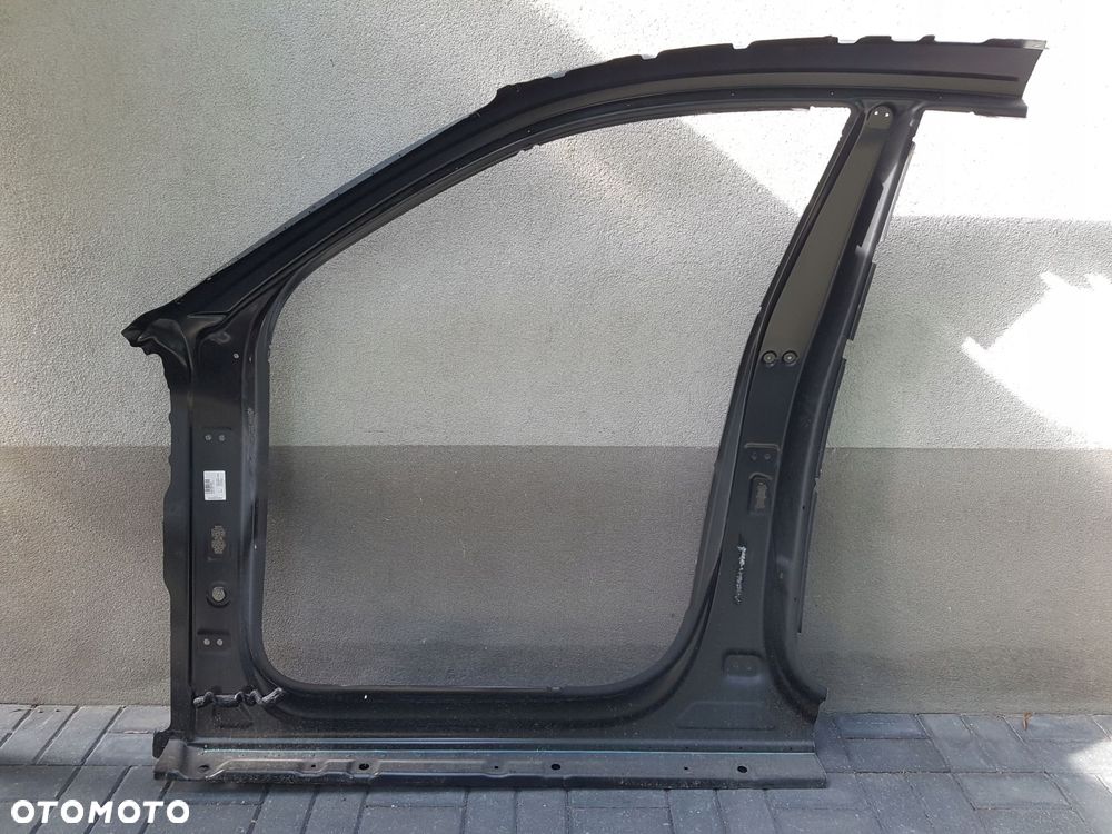 audi q8 sq8 rama prawy próg słupek bok poszycie 4m8809840 - 2