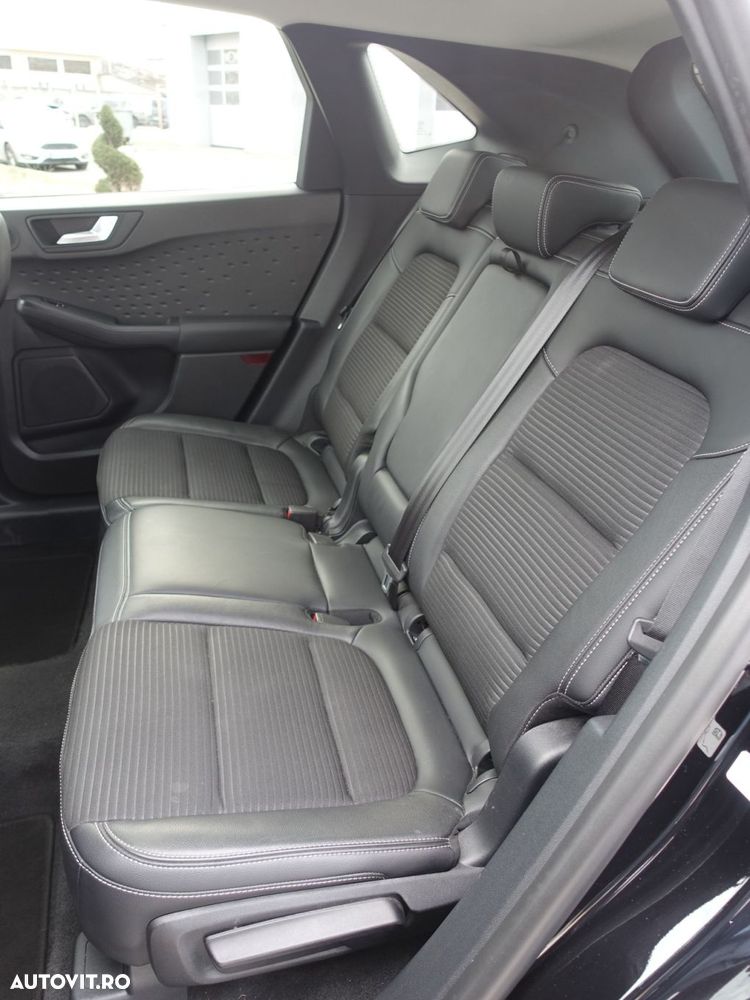 Ford Kuga - 36