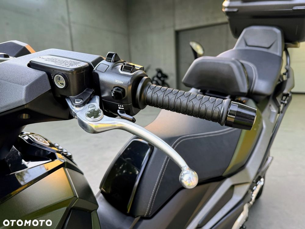 Kymco CV3 - 11