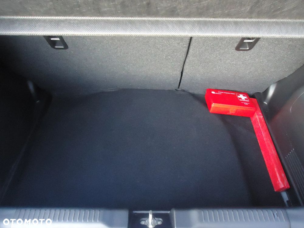 Suzuki Swift 1.2 Premium Plus - 15