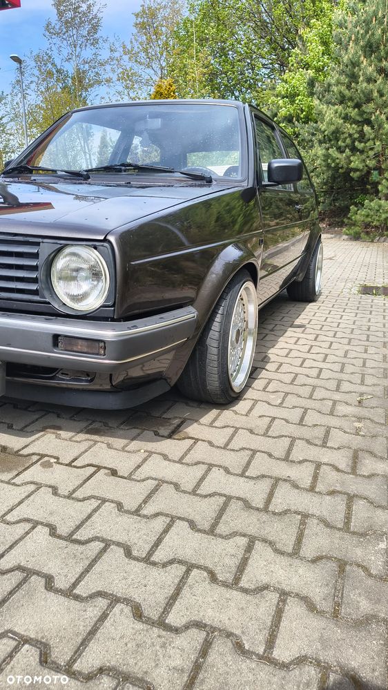 Volkswagen Golf - 2
