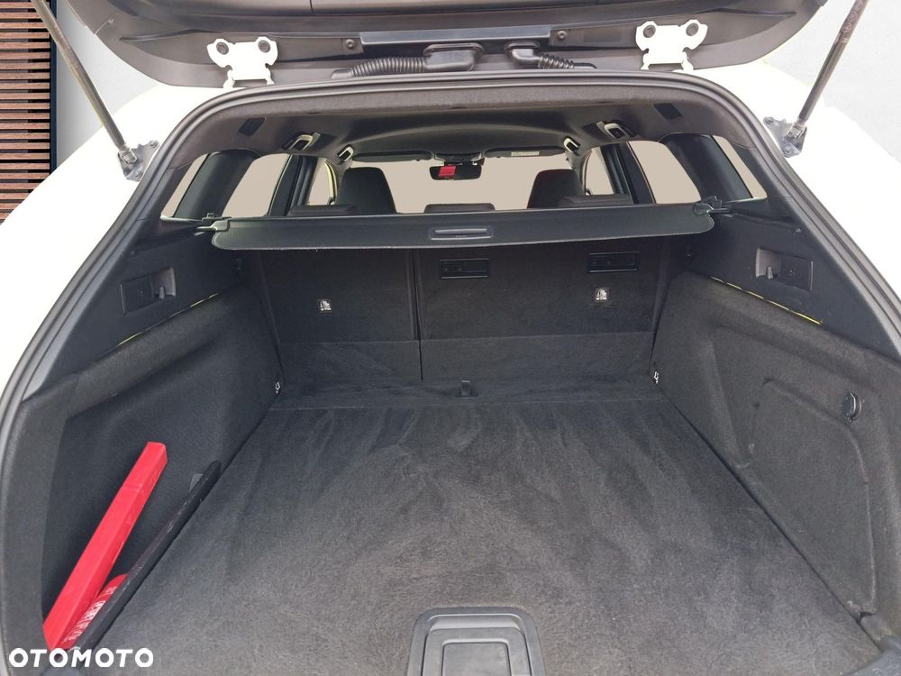 Toyota Corolla 2.0 Hybrid Comfort - 15