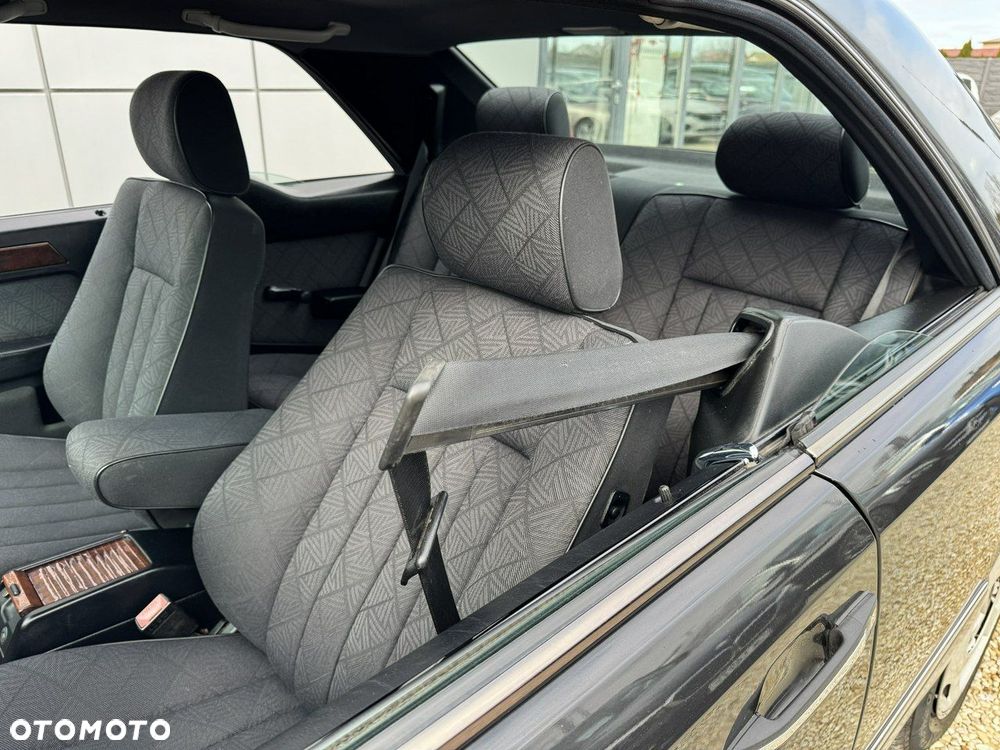 Mercedes-Benz Klasa E - 15