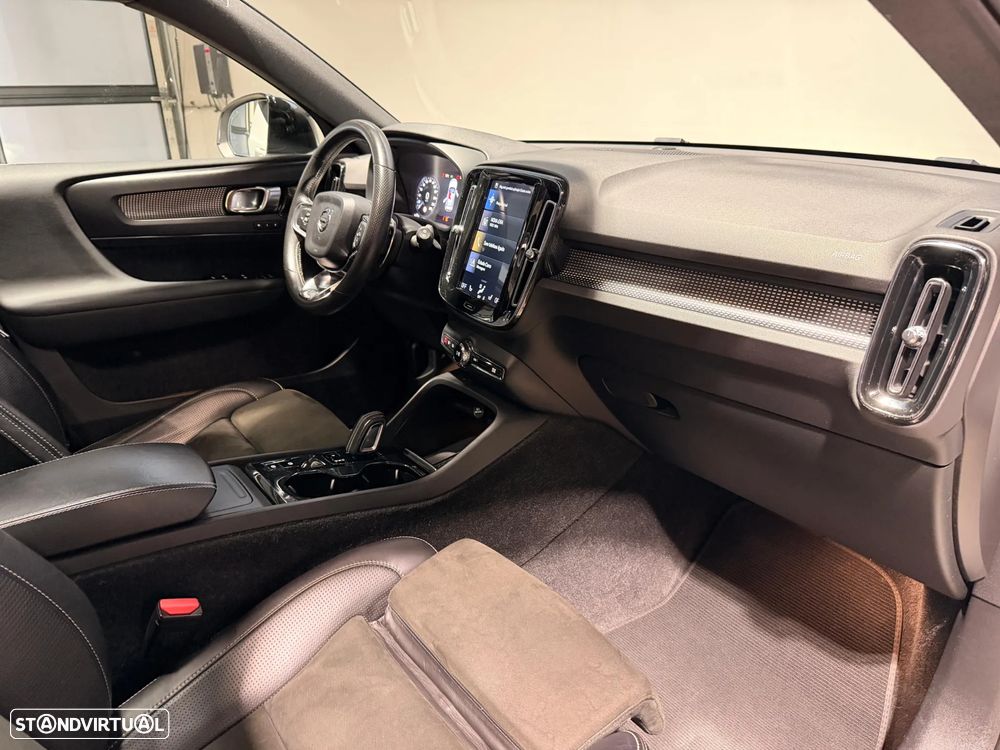 Volvo XC 40 2.0 D4 R-Design AWD - 17