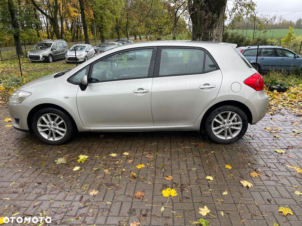 Toyota Auris 1.33 VVT-i Terra - 8