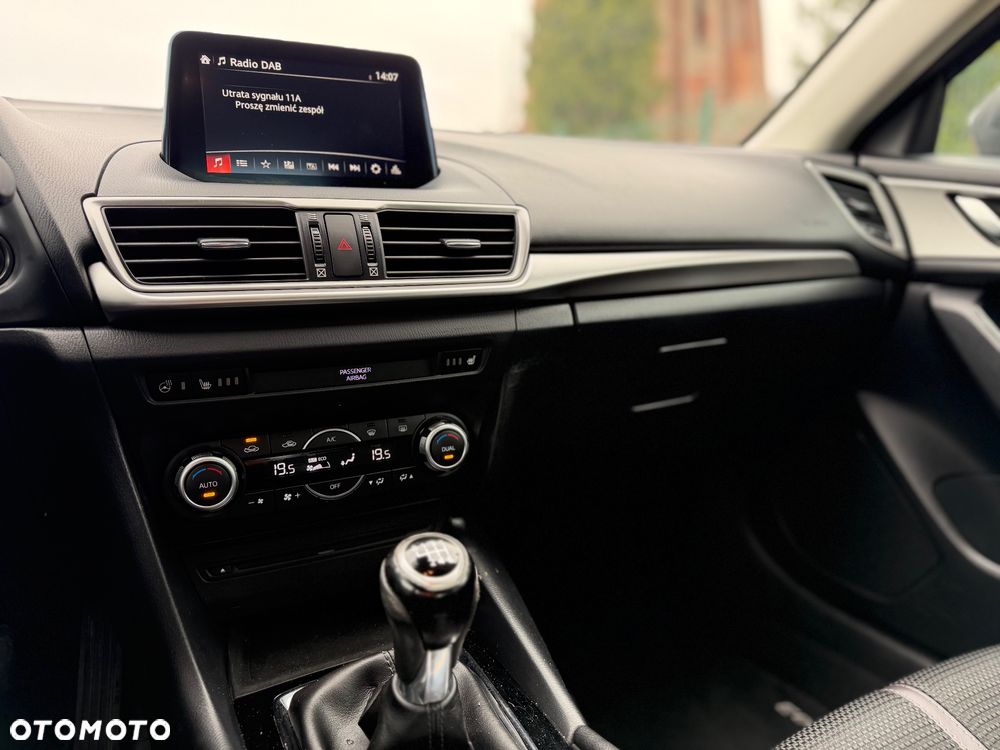 Mazda 3 1.5 D Skyenergy - 16