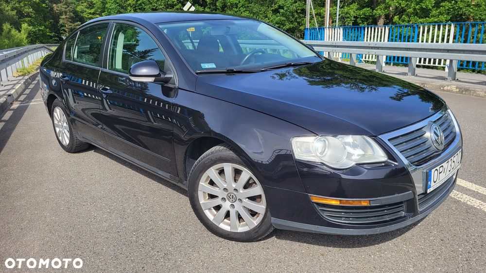 Volkswagen Passat 1.9 TDI Comfortline - 3